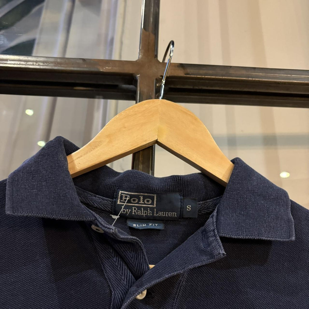 MES2811BT-F - Vintage Retro Ralph Lauren Navy Polo Shirt Short Sleeve collared button up top with Orange embroidered big logo and number 3  #Y2K #preppy #chiefkeef #oldmoney #ralphlauren