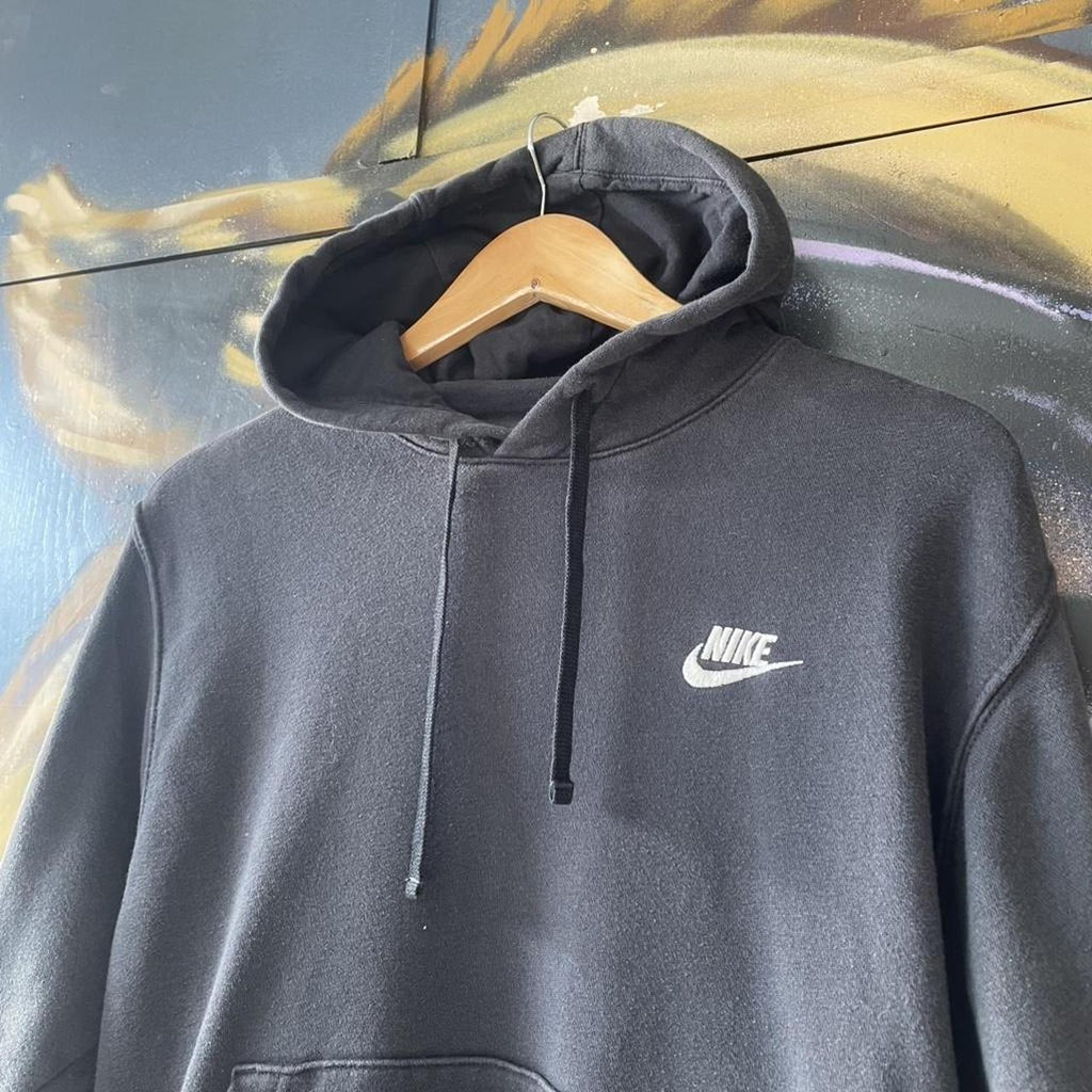 Nike Essential Embroidered Logo Hoodie Y2K Skater Boxy
