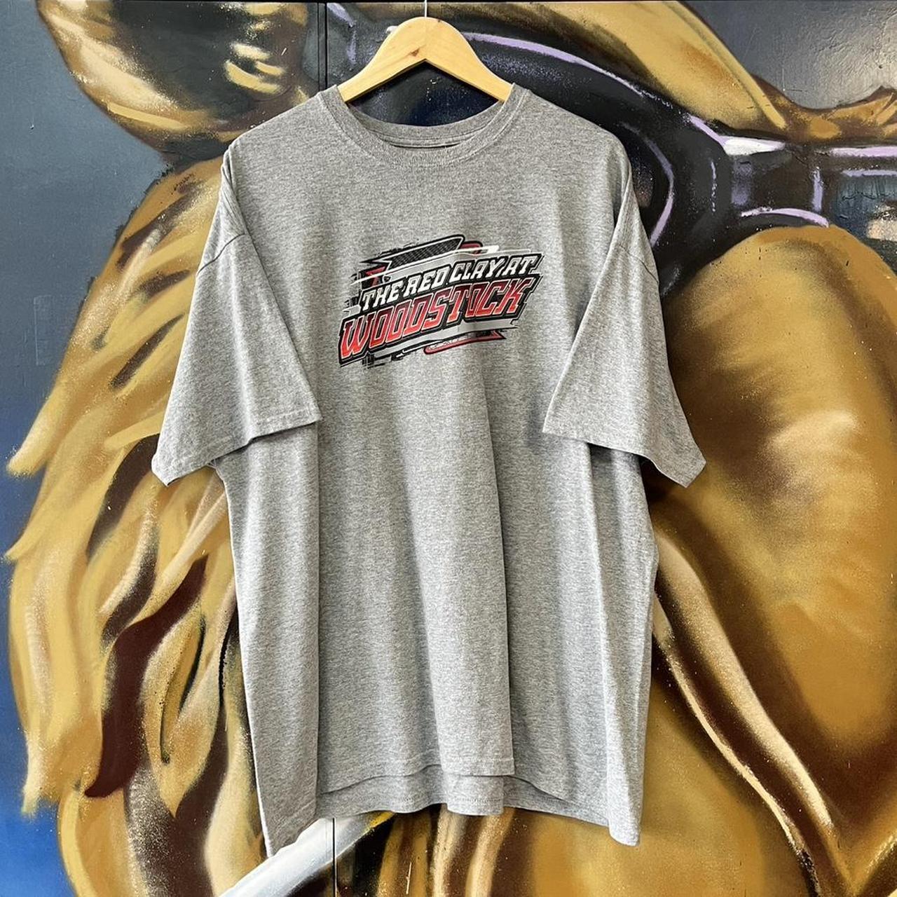 Woodstock ‘Red Clay’ Racing Graphic Tee