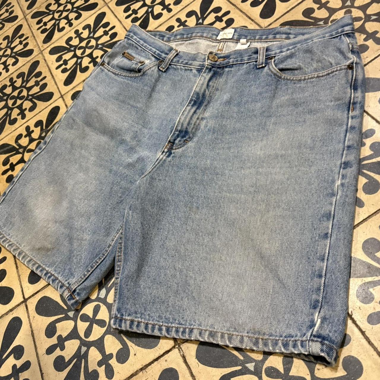 MA0503AH-P - American Vintage Retro Essential Calvin Klein Blue Wash Denim Shorts Jorts with detailed patch Logo hip hop baggy wide leg 90s 00s y2k grunge streetwear style workwear #hiphop #90s #jorts #skater #calvinklein