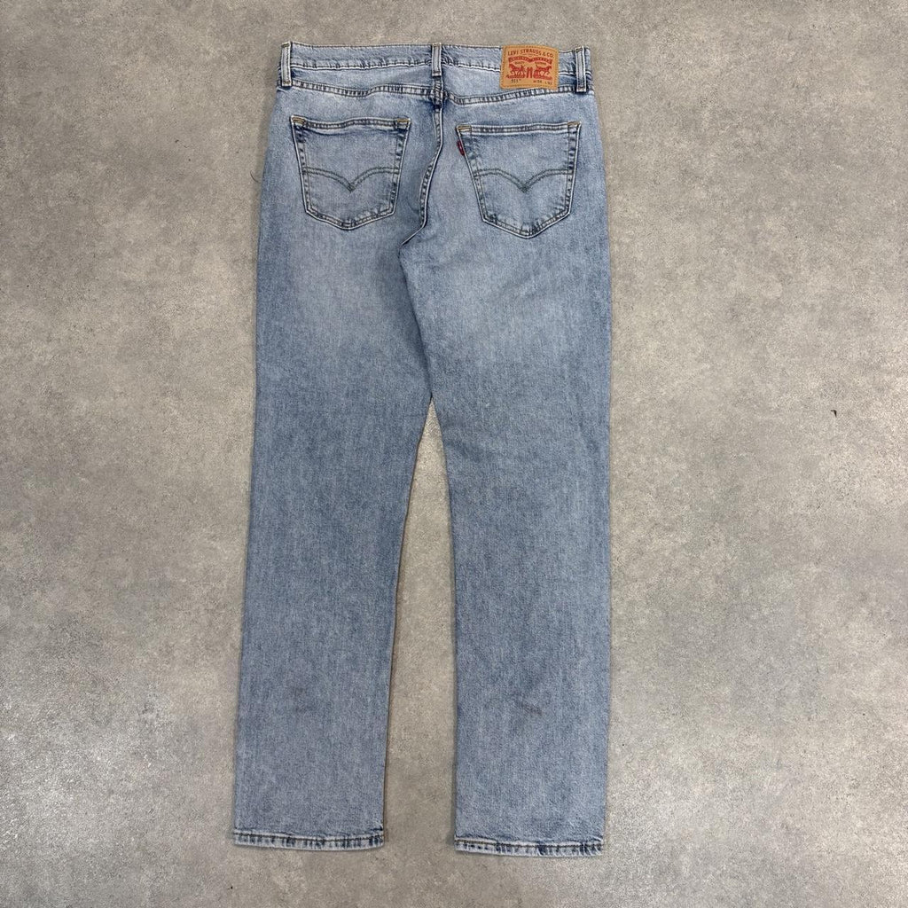 Vintage Levi's 511 Jeans Mens 34x32 Light Wash Denim Wash Straight Leg Trousers Cowboy Western USA 90s Y2K
