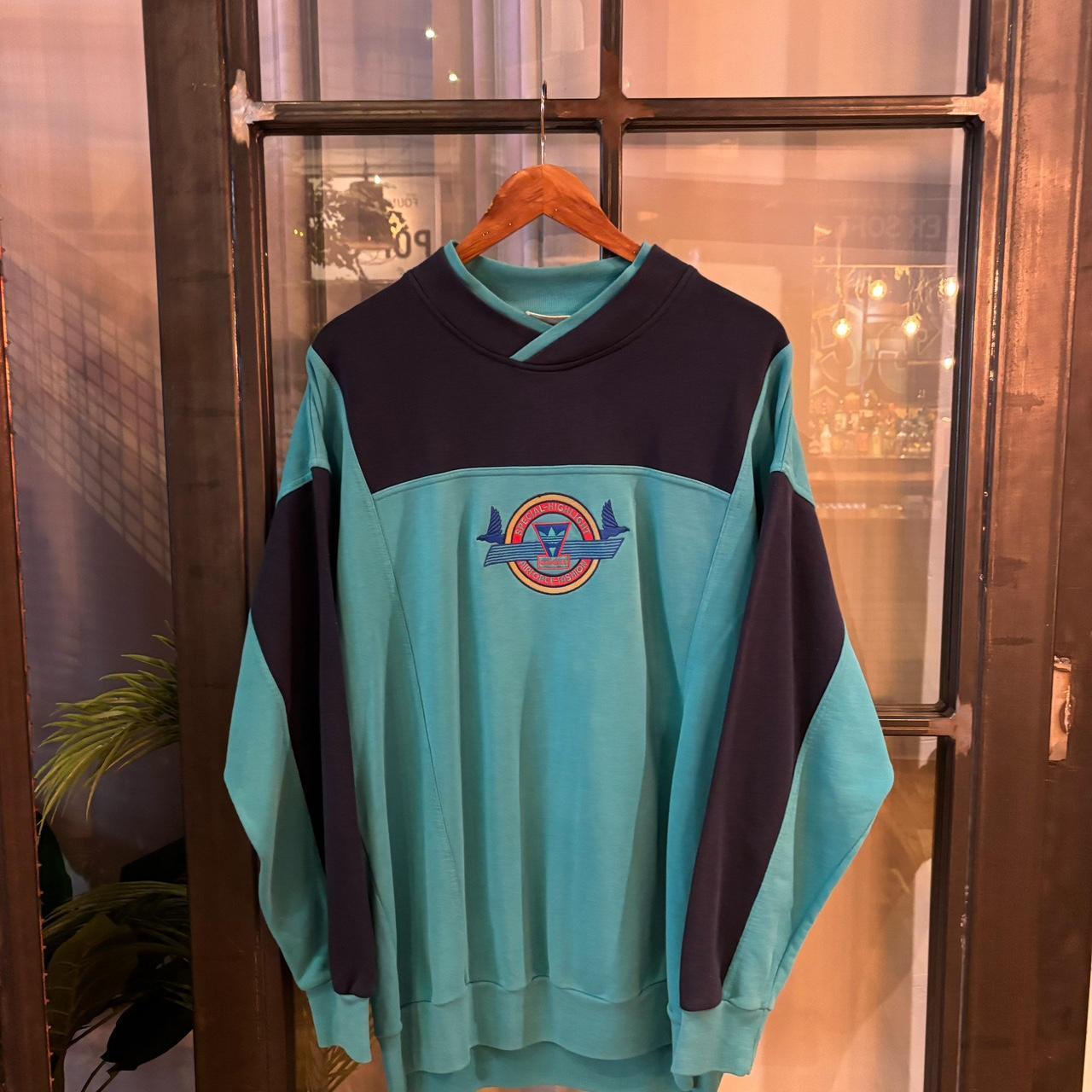 0125C04P - Vintage Retro Essential Turquiose Adidas Special Highlight Airforce Fashion Crewneck Jumper Sweatshirt with embroidered logo #90s #sportswear #airforce #y2k #adidas