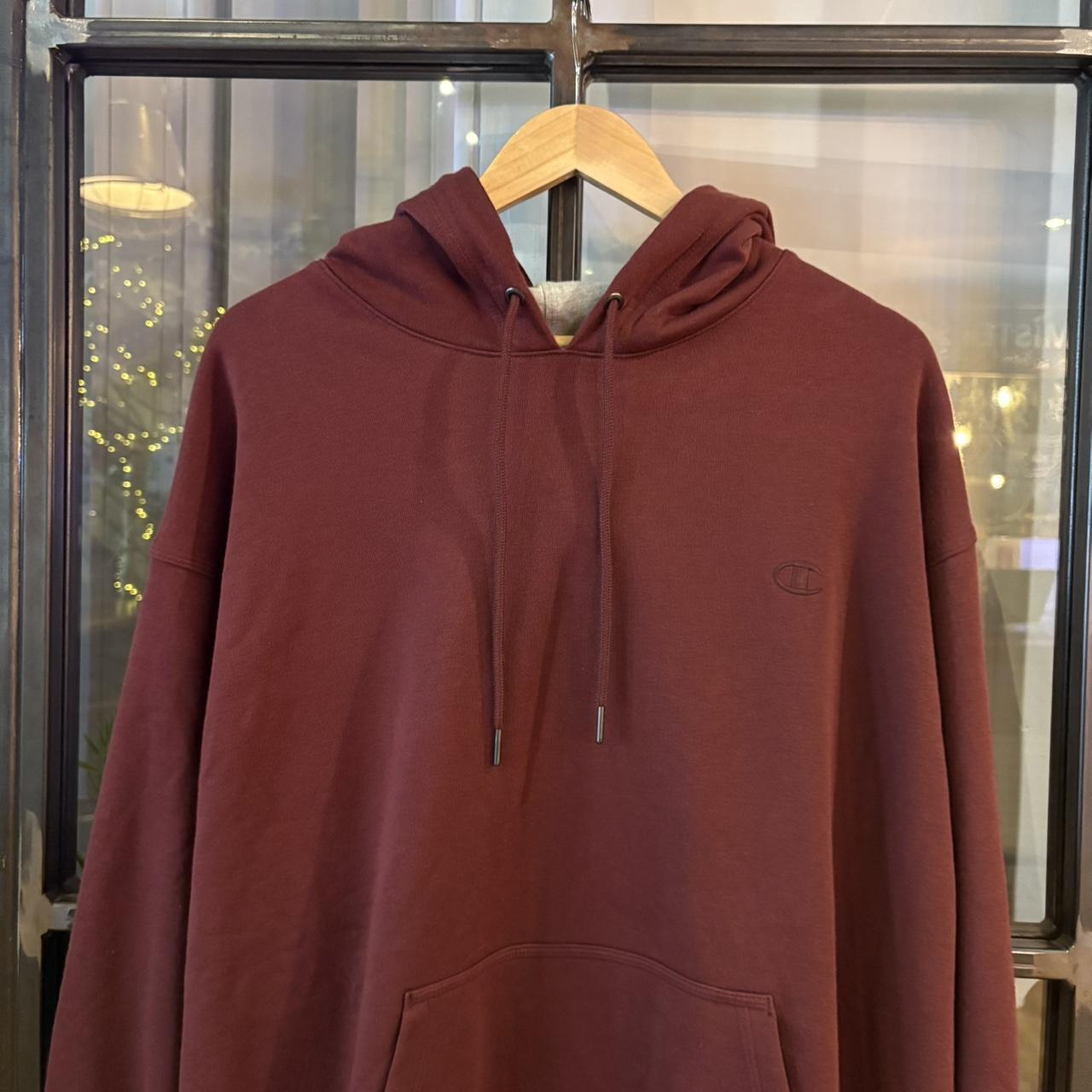 1224A46F - Vintage Retro Essential Champion Maroon Sweatshirt Hoodie with small embroidered logo #90s #sportswear #essential #champion #y2k
