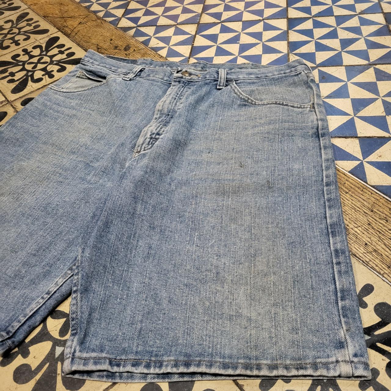 JRT302 - Vintage Retro Wrangler Denim Oversized Baggy Shorts Jorts with detailed embroidered Logo graphic carpenter workwear Old School Hip Hop skate grunge faded 90s Y2K style