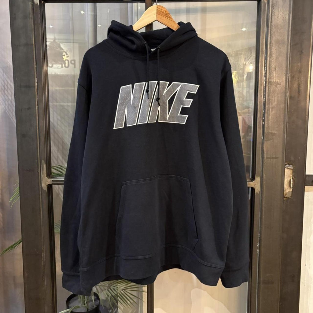 MA2207IJ-P - Vintage Retro Essential Black Nike Block Spell Out Embroidered Logo Sweatshirt Hoodie  #90s #sportswear #essential #nike #y2k