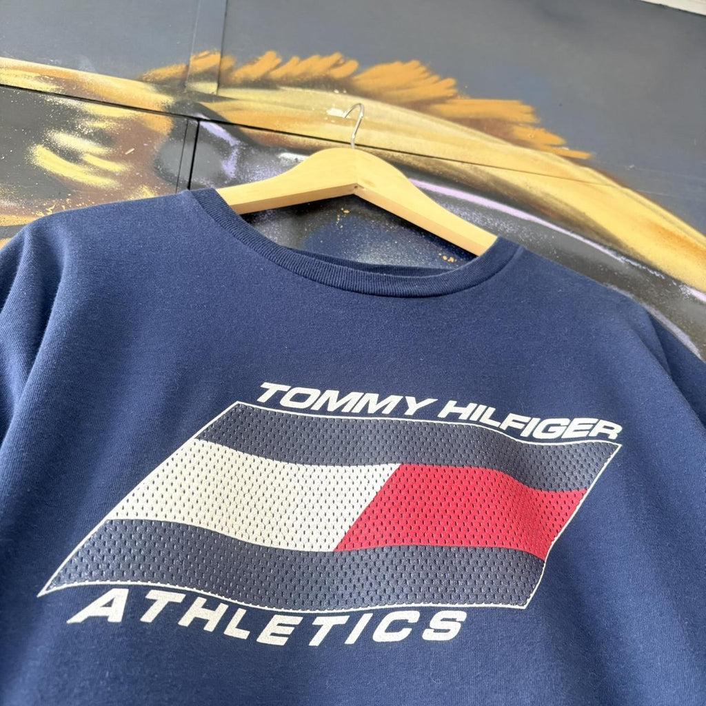BR2306PA-U - Vintage Retro Essential Tommy Hilfiger Athletics Navy Graphic Print Top Tee T-shirt #90s #graphic #top #tommy #basic