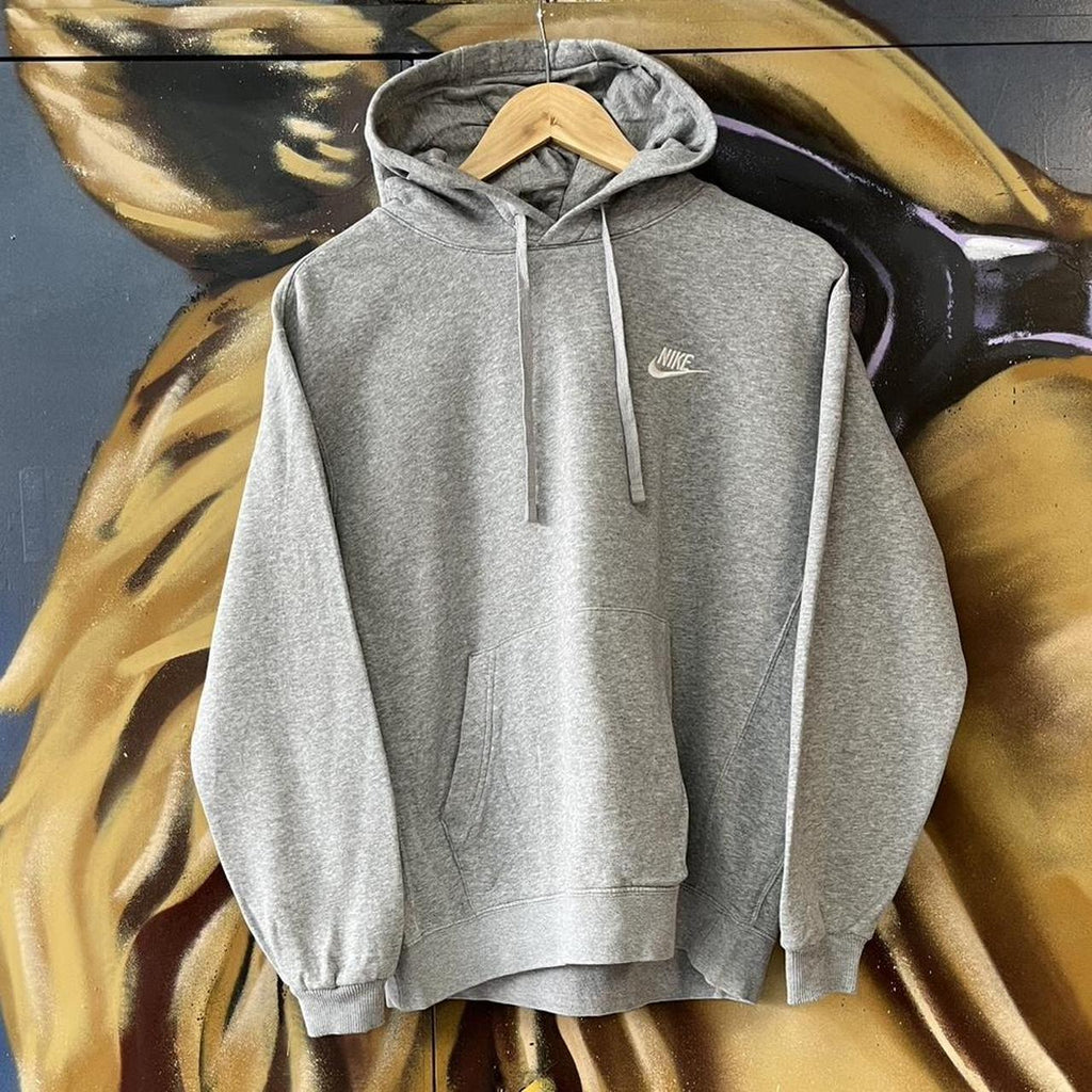 Nike Small Logo Essential Hoodie