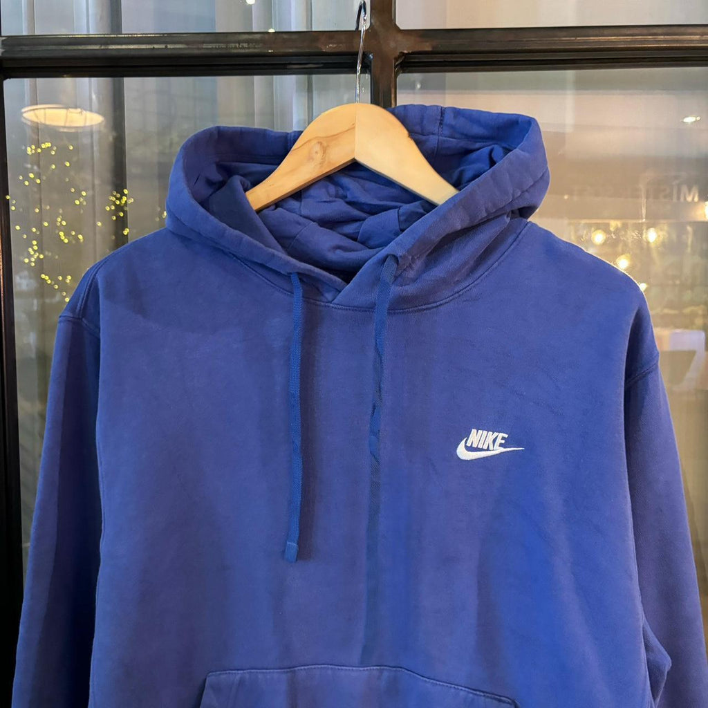 0325I06P - Vintage Retro Essential Blue Nike Sweatshirt Hoodie with embroidered swoosh logo #90s #sportswear #essential #nike #y2k