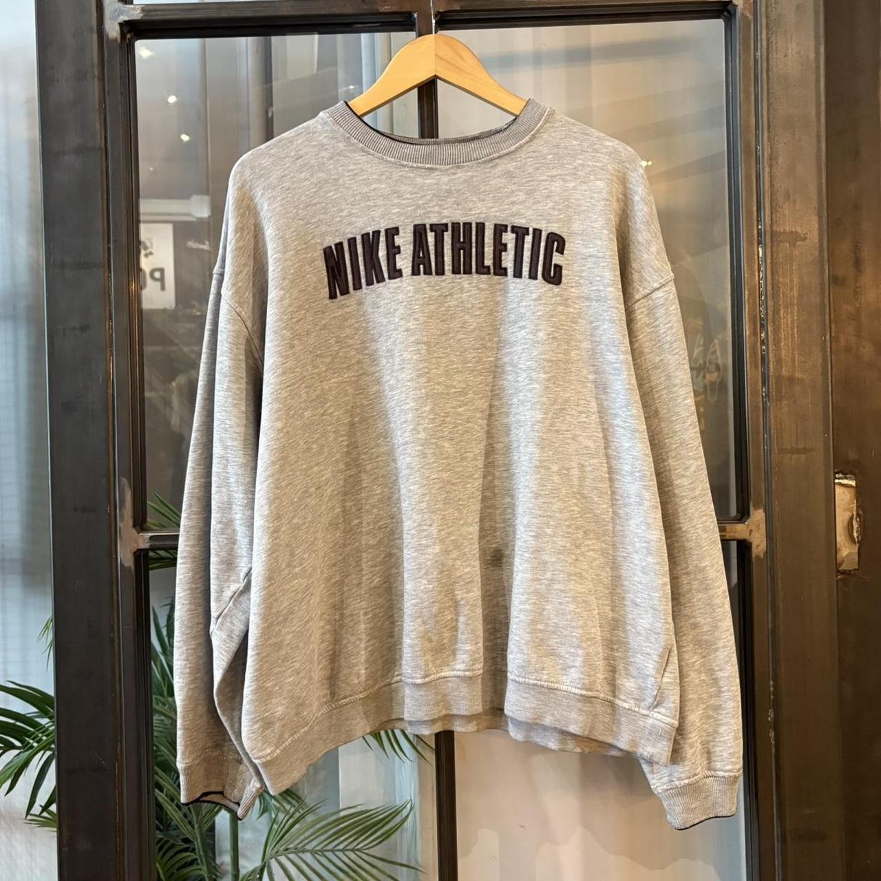 Vintage Nike Athletics Jumper Grey Mens XXL Spellout Embroidered Skate Sweatshirt Top 90s Y2K 2000s