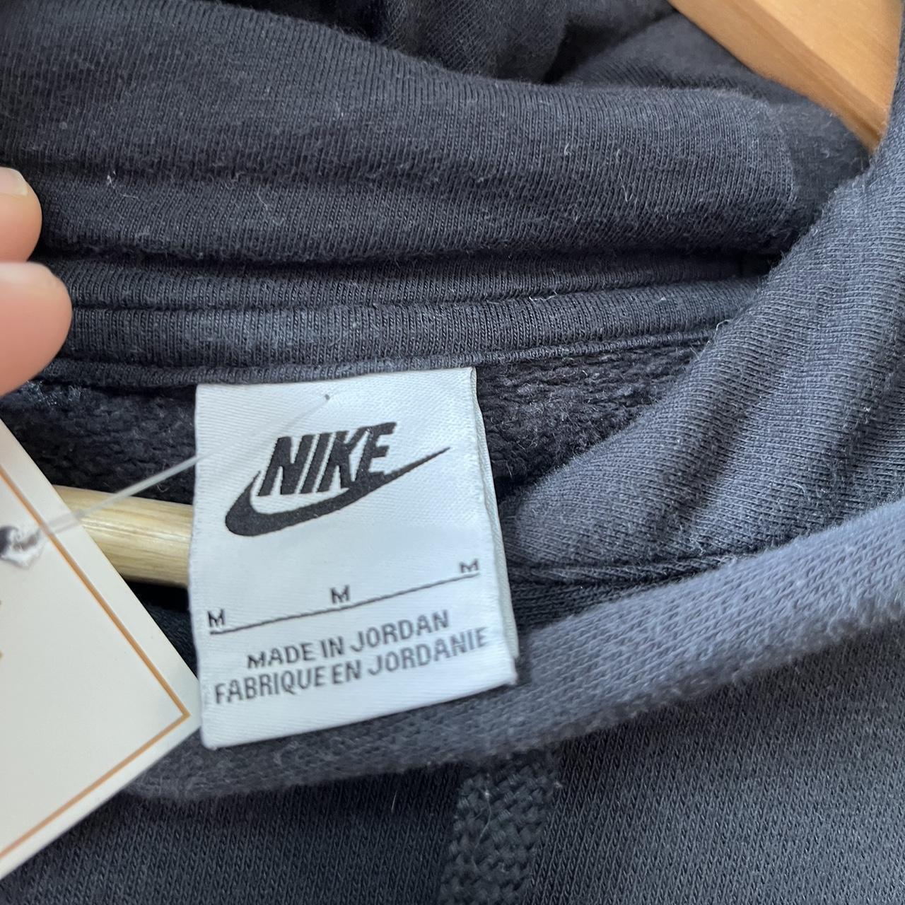 Nike Essential Small Embroidered Swoosh Hoodie