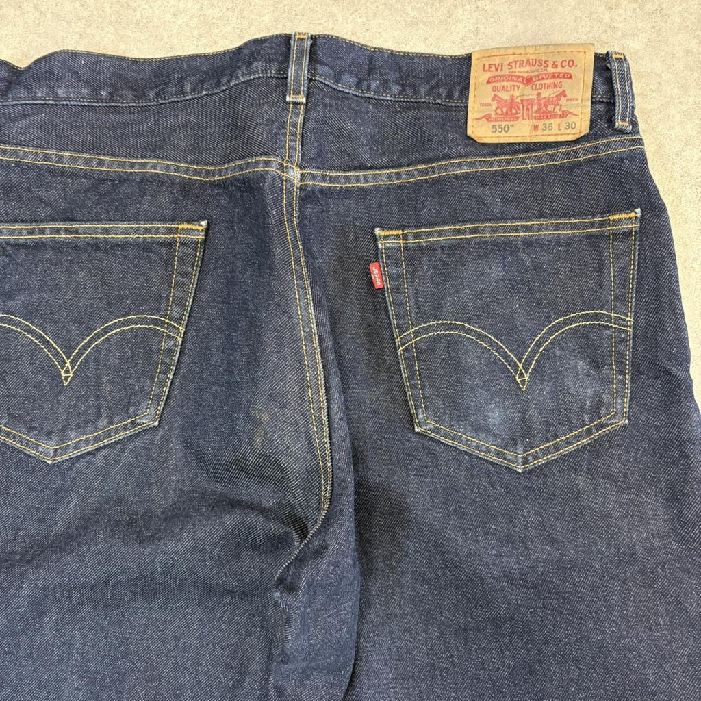 Vintage Dark Blue Wash Levi’s 550 Jeans Mens 36” Relaxed Fit Denim Trousers Skate Western Vintage Y2K 90s
