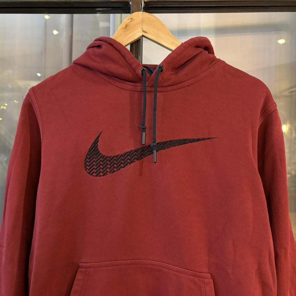 Vintage Retro Essential Burgundy Nike Sweatshirt Hoodie with embroidered geometric swoosh logo #90s #sportswear #essential #nike #y2k