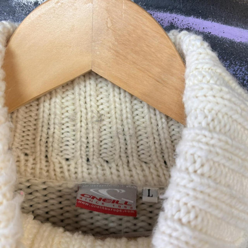 MES1102EH-U - Vintage Retro Essential Cream and Brown O'Neill surfer roll / mock neck sweatshirt crewneck knit Jumper #oneill #knitjumper #90s #surfer #skater