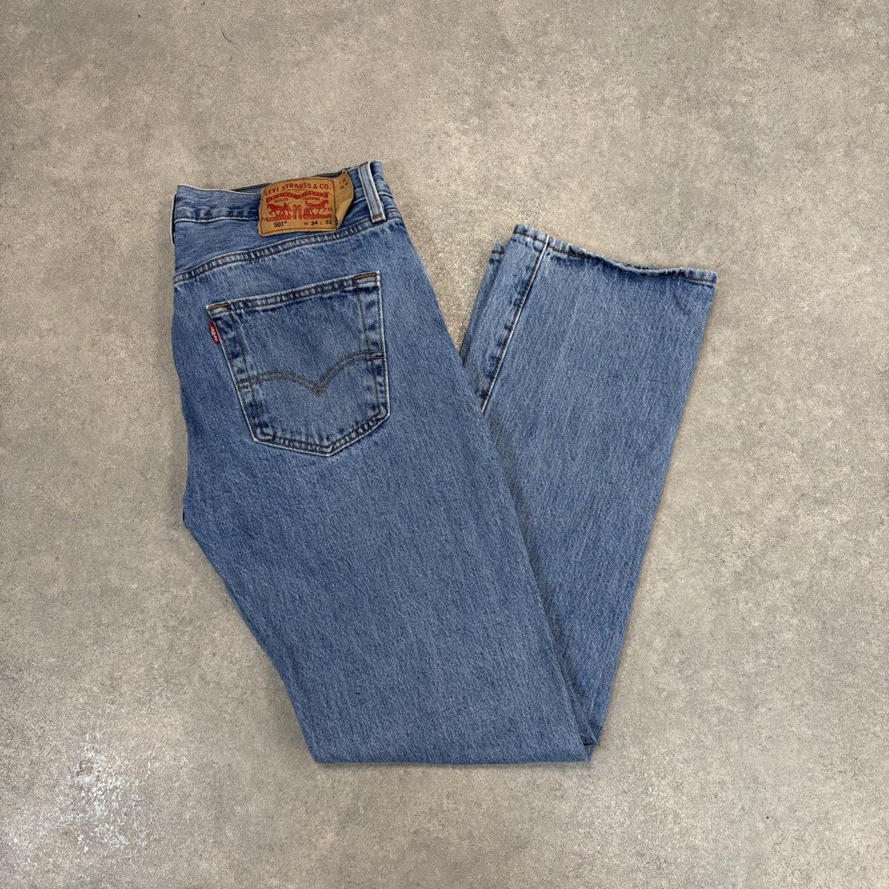 Vintage Levi's 501 Jeans Mens 34x32 Mid Blue Denim Wash Straight Leg Trousers Cowboy Western USA 90s Y2K