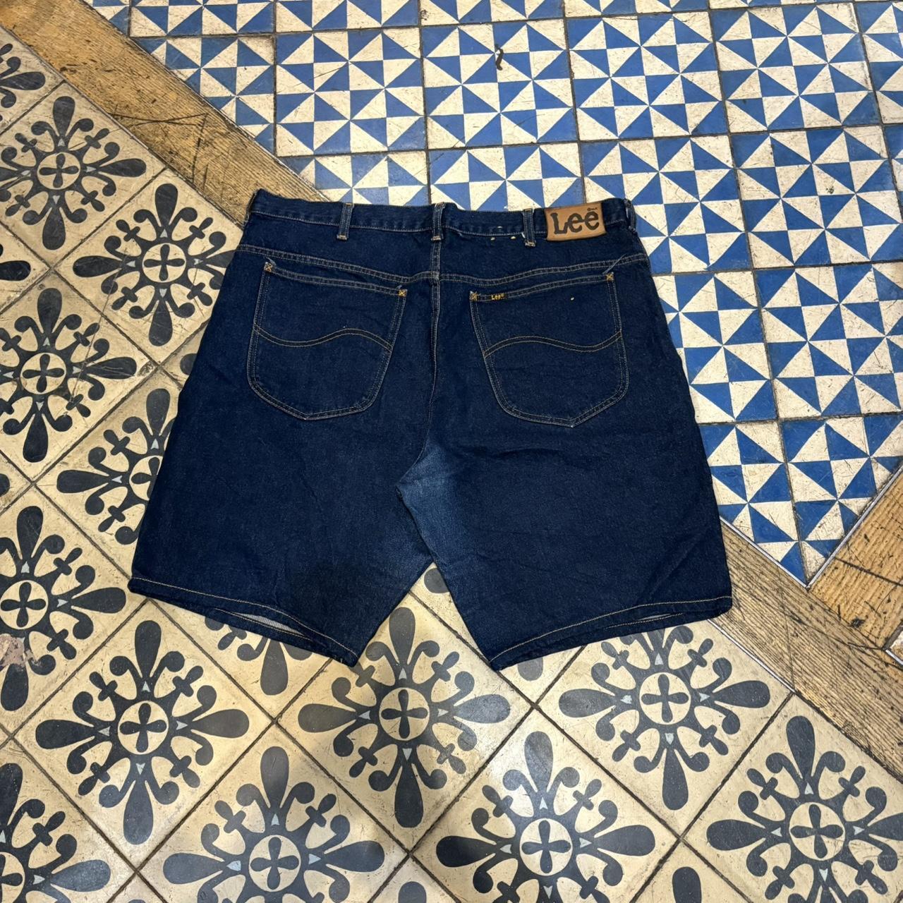 JRT114 - Vintage Retro Essential Lee Dark Blue Wash Denim Shorts Jorts with detailed patch Logo carpenter workwear #hiphop #90s #jorts #skater #lee