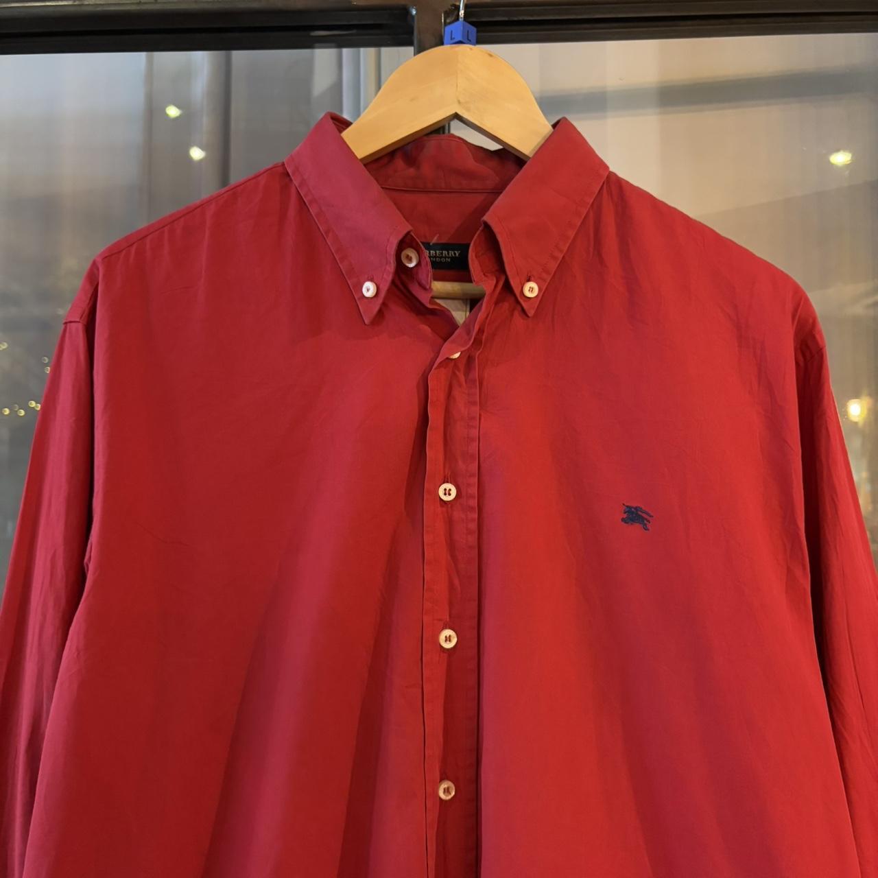 BR2804CD-F - Vintage Retro Essential Burberry Plain Red Longsleeve collared button up polo shirt top #Y2K #burberry #london #smartcasual #oldmoney