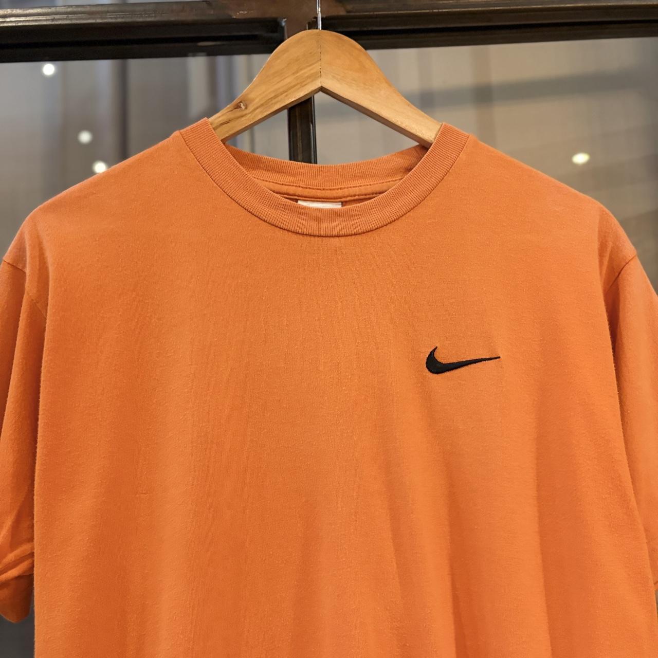 Vintage Nike T shirt Mens Medium Orange Essential Solo Swoosh Streetwear Skate Surf Tee Top 90s Y2K 00s