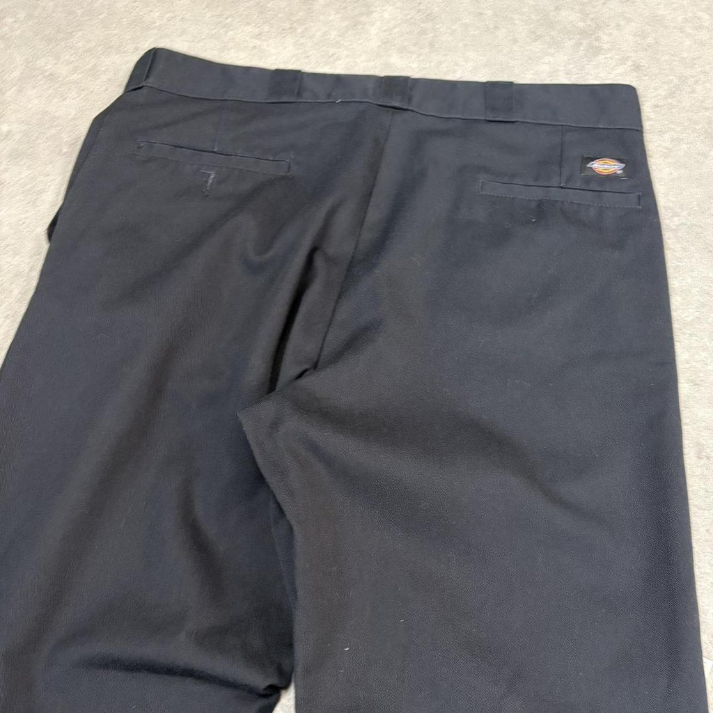 BR1011BD-U - Vintage retro essential Black Dickies Straight Leg Trousers pants casual workwear #skater #utility #workwear #straightleg #dickies