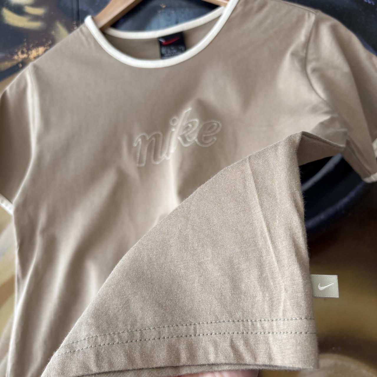 Vintage Nike T shirt Women’s Large Beige Baby Tee Cropped Ringer Chain Stitch Spell Out Logo Top 90s Y2K 00s