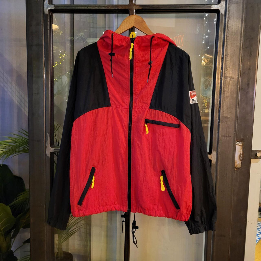 WDB040 - Vintage Retro Essential Marlboro Adventure Team Red Black Lightweight Windbreaker full zip up Jacket with patch logo on sleeve #windbreaker #lightweight #festival #marlboro #cigarette