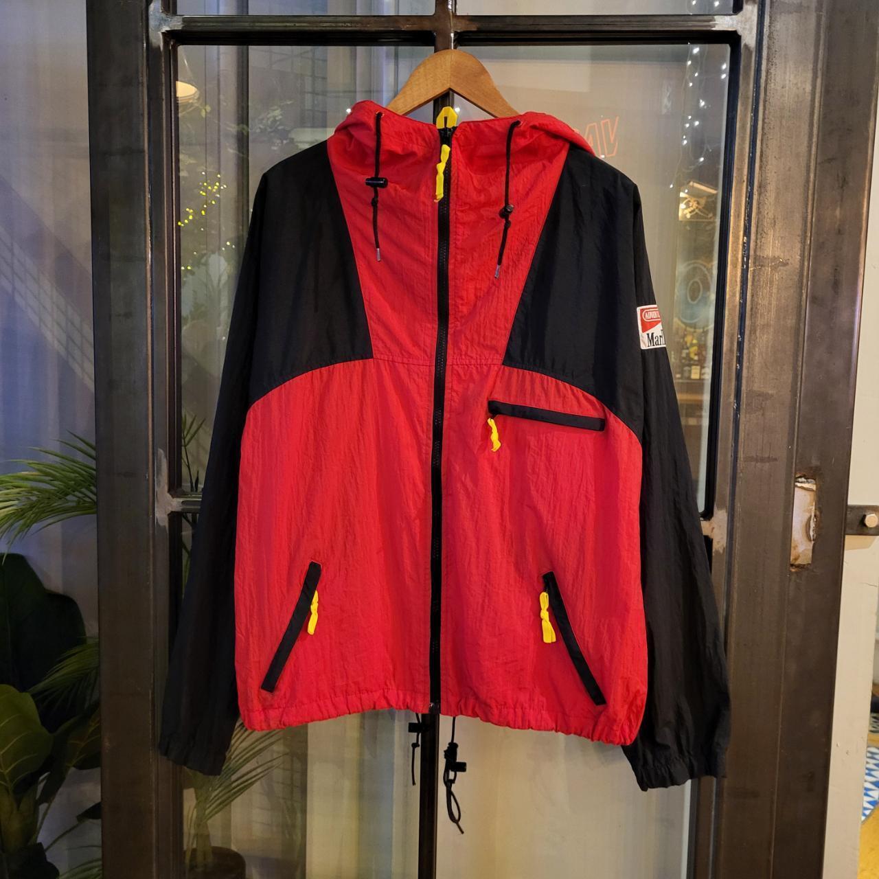 WDB040 - Vintage Retro Essential Marlboro Adventure Team Red Black Lightweight Windbreaker full zip up Jacket with patch logo on sleeve #windbreaker #lightweight #festival #marlboro #cigarette