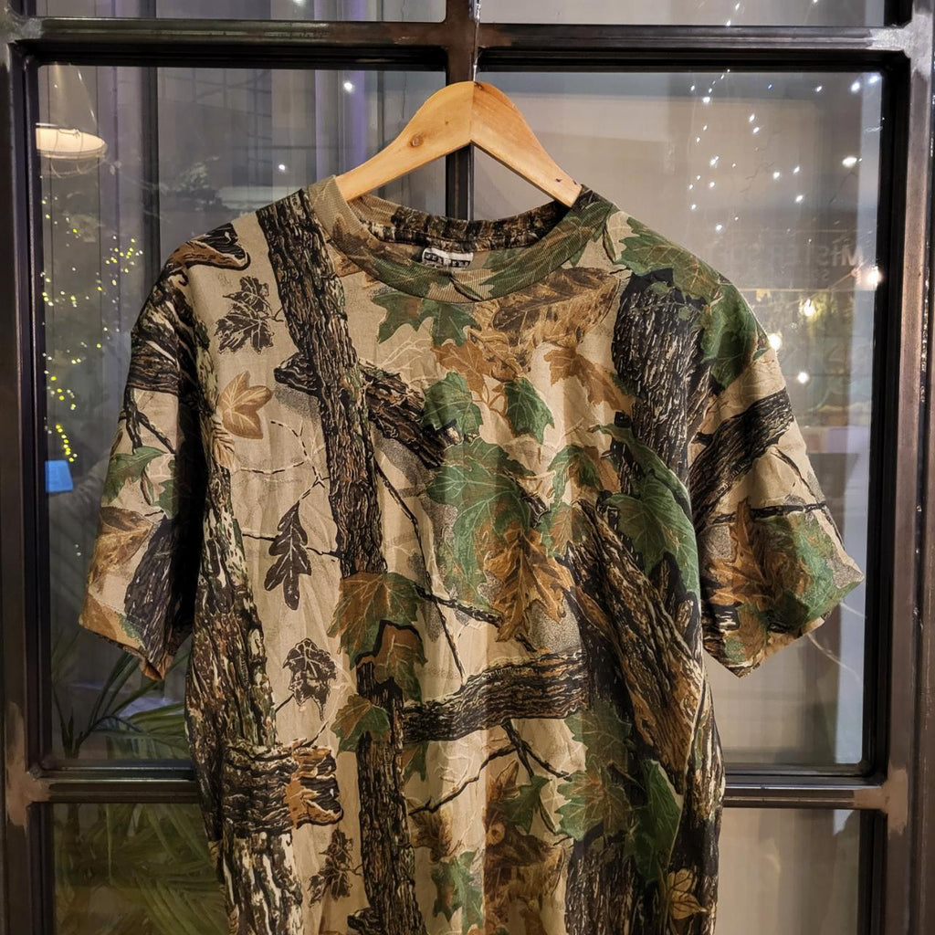 RTT202 - Vintage Retro essential adult mens RealTree Camouflage Khaki Green Brown Field Hunting graphic print Top T-Shirt Tee #hunting #y2k #realtree #camo #utility