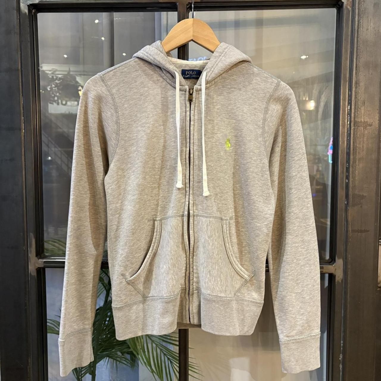 MA2207BB-P - Vintage Retro Essential Grey Polo Ralph Lauren Sweatshirt Hoodie with embroidered logo #ralphlauren #hoodie #oldmoney #preppy #y2k
