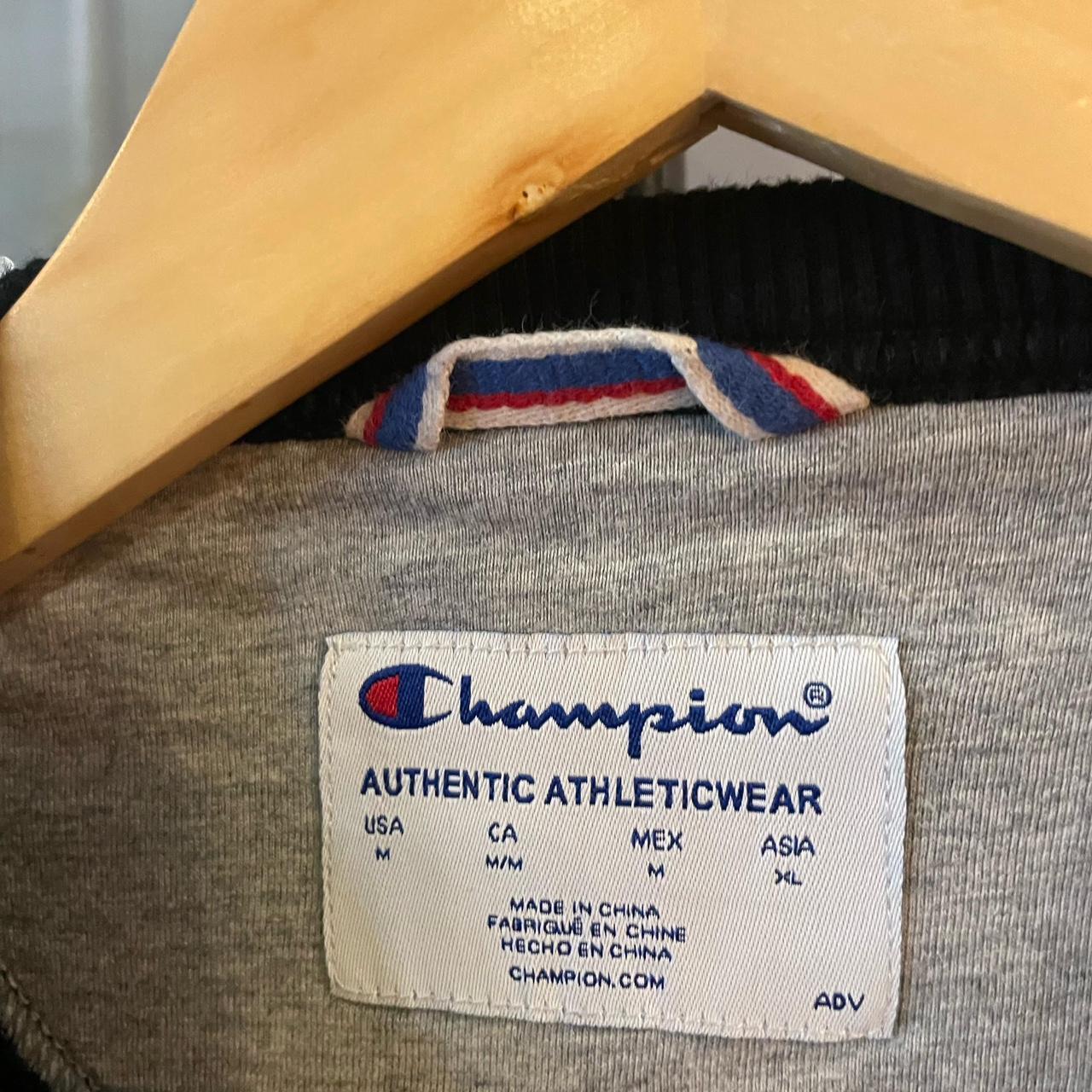 SWT549F - Vintage Retro Essential Black Champion Crewneck Jumper Sweatshirt with embroidered logo #90s #sportswear #essential #y2k #champion