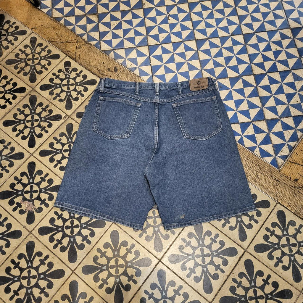 JRT306 - Vintage Retro Wrangler Dark Blue Wash Denim Shorts Jorts with detailed embroidered Logo graphic carpenter #wrangler