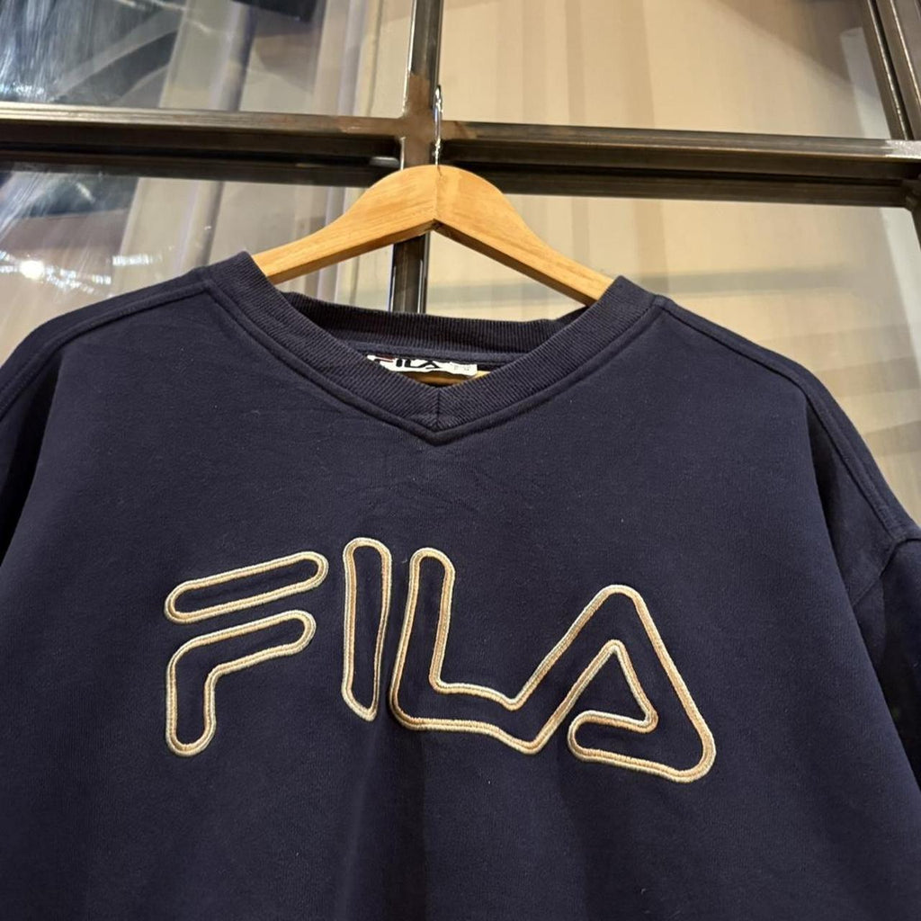 MA0406FS-P - Vintage Retro Essential Navy Fila V-Neck Crewneck Jumper Sweatshirt with embroidered logo #90s #sportswear #essential #y2k #fila
