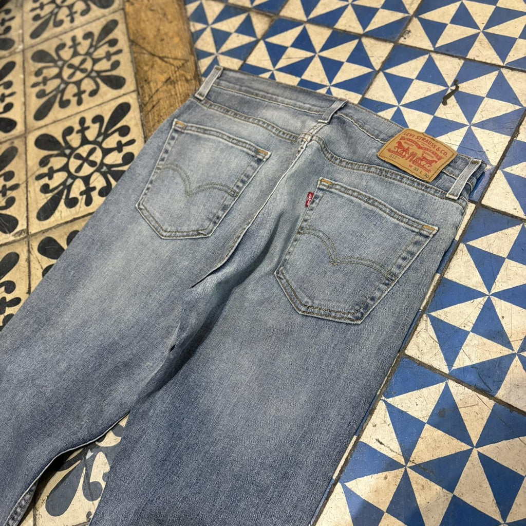 0325F37F - Vintage retro essential Levi’s 512 Light Blue Wash Denim Jenas Trousers pants  #denim #fit #levis #levis512 #slimfit