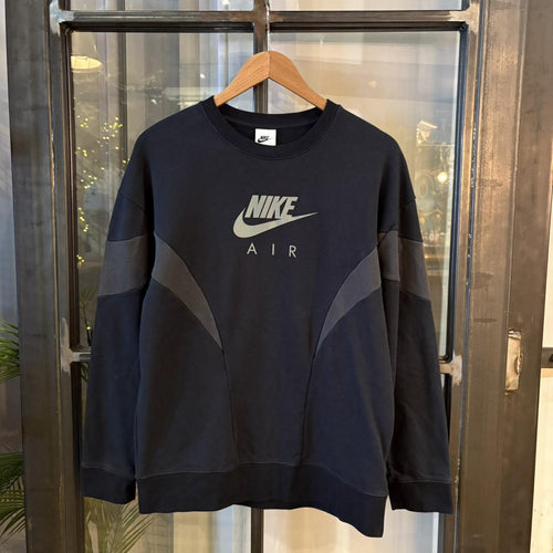 0325G69F - Vintage Retro Essential Black Nike Air Crewneck Jumper Sweatshirt with print logo #nike #sportswear #essential #y2k #nikeair