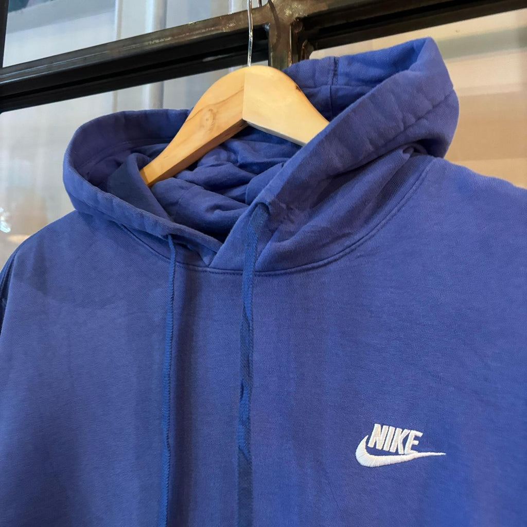 0325I06P - Vintage Retro Essential Blue Nike Sweatshirt Hoodie with embroidered swoosh logo #90s #sportswear #essential #nike #y2k