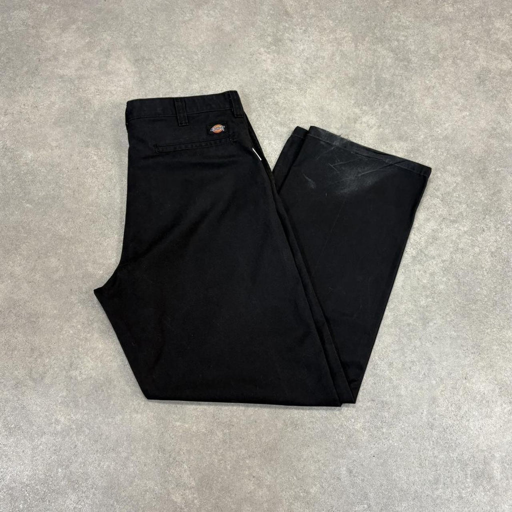 BR1912AAN-U - Vintage retro essential Black Dickies Straight Leg Trousers pants casual workwear #skater #utility #workwear #straightleg #dickies