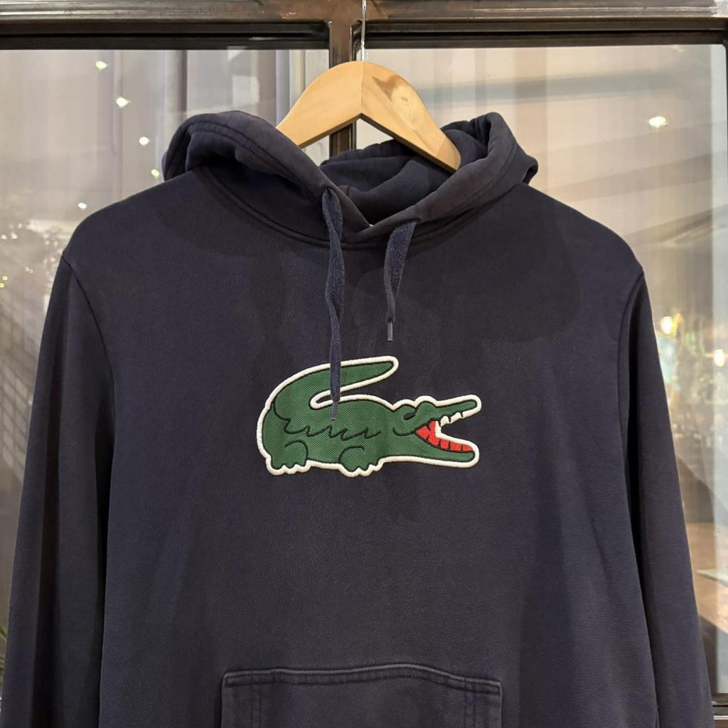 MA2207FJ-F - Vintage Retro Essential Navy Lacoste Sweatshirt Hoodie with embroidered patch logo #90s #sportswear #crocodile #lacoste #y2k