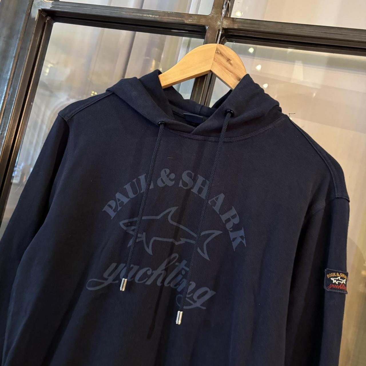 SWT590F - Vintage Retro Essential Navy Paul Shark Sweatshirt Hoodie with big spellout print logo #90s #sportswear #essential #paulshark #y2k