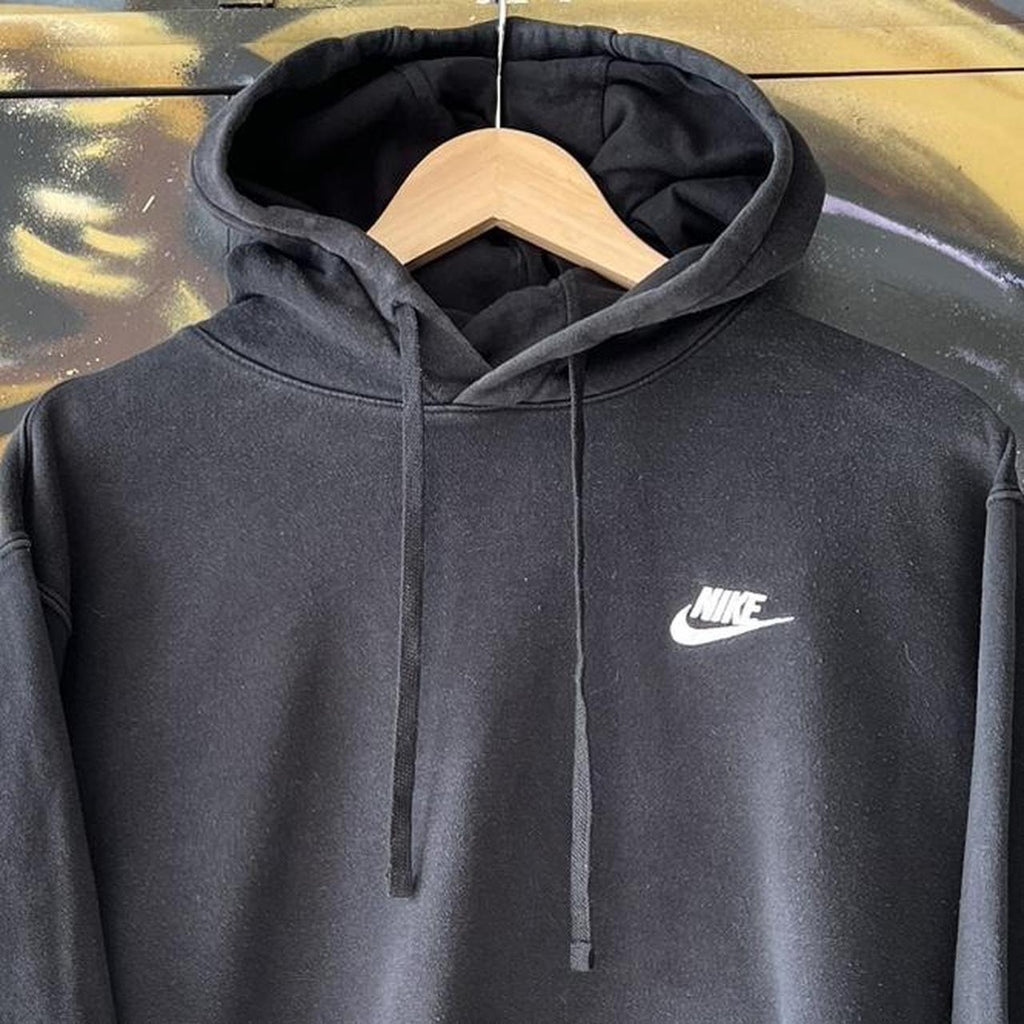 Nike Essential Small Embroidered Logo Hoodie