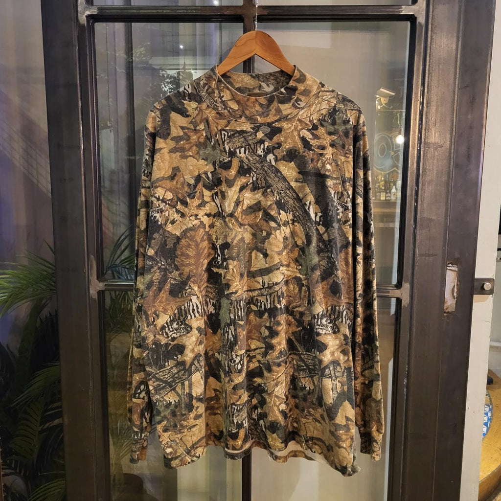 RTT117 - Vintage Retro essential RealTree Camouflage Khaki Green Brown Field Hunting graphic print Longsleeve Top T-Shirt Tee #realtree #utility #camo #hunting