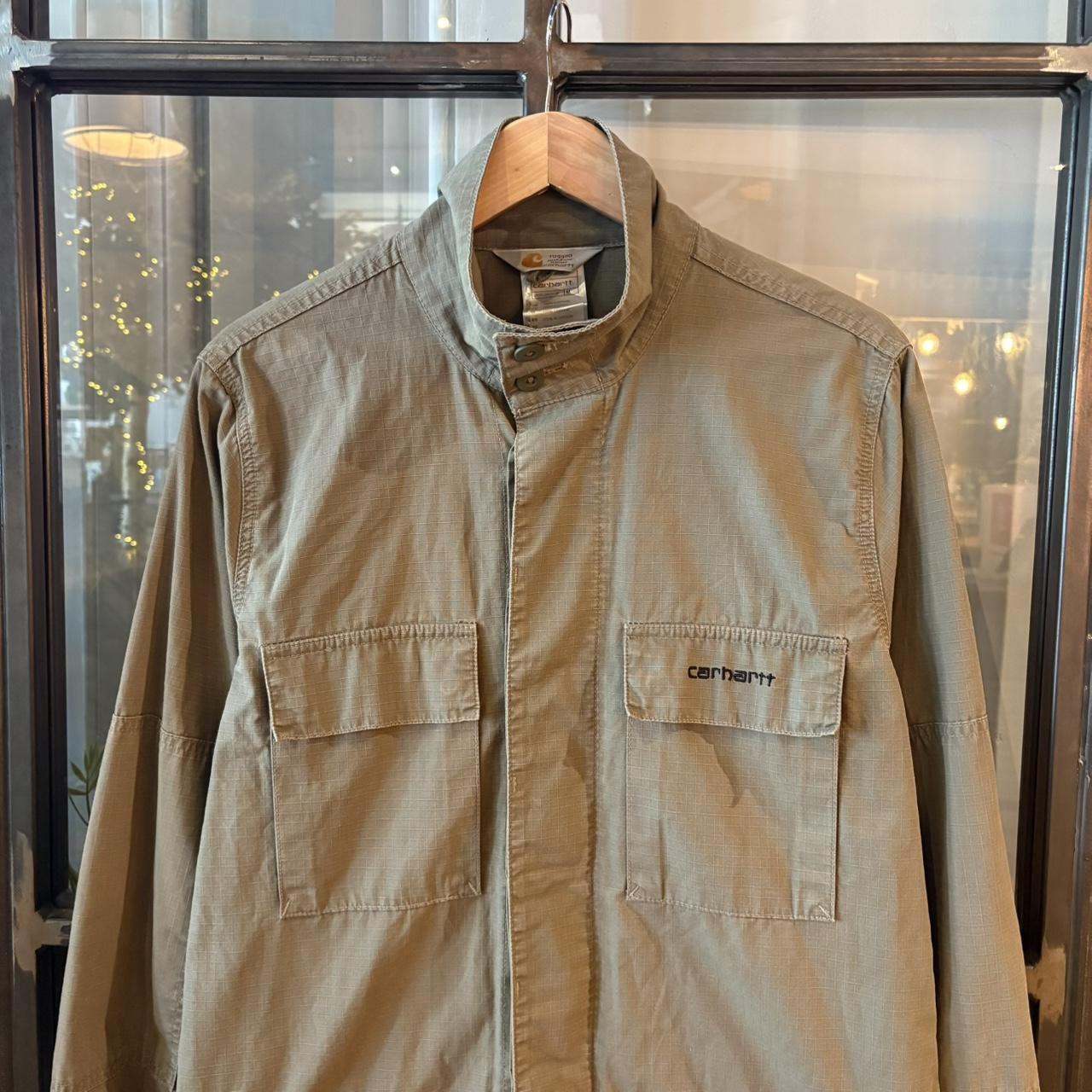 SWT371F - Vintage Retro Essential Green Khaki Carhartt Button Up Ripstop Utility Shacket jacket with 4 front pockets #y2k #utility #ripstop #carhartt #skater