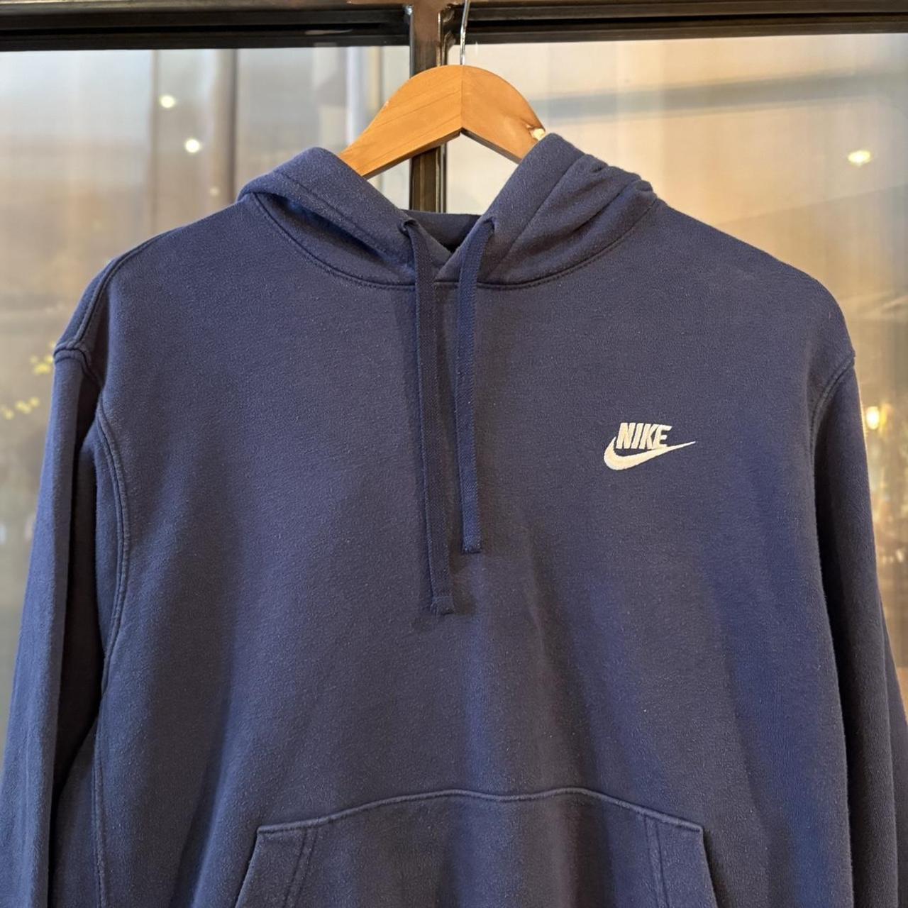 Vintage Retro Essential Navy Nike Sweatshirt Hoodie with embroidered swoosh logo #90s #sportswear #essential # nike #y2k