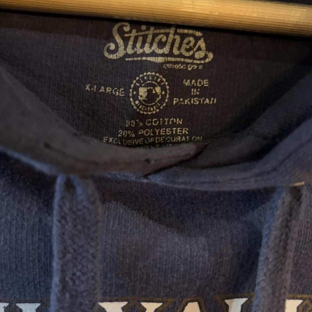 MA0406CQ-F - Vintage Retro Essential Navy Stitches MLB Milwaukee Brewers Baseball Sweatshirt Hoodie with print logos #90s #baseball #milwaukeebrewers #stitches #y2k