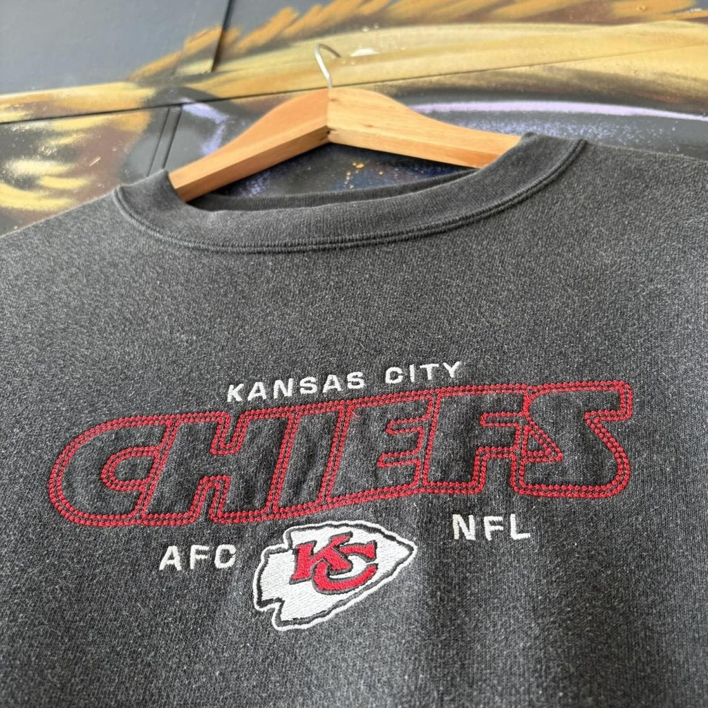 Vintage Kansas City Chiefs Sweatshirt Mens XL Black NFL American Football Jumper USA 90s Y2K