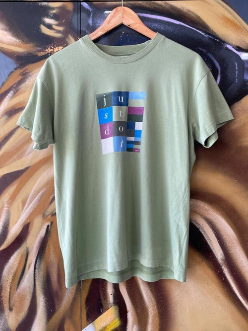 90s Nike ‘Just do It’ Graphic Tee