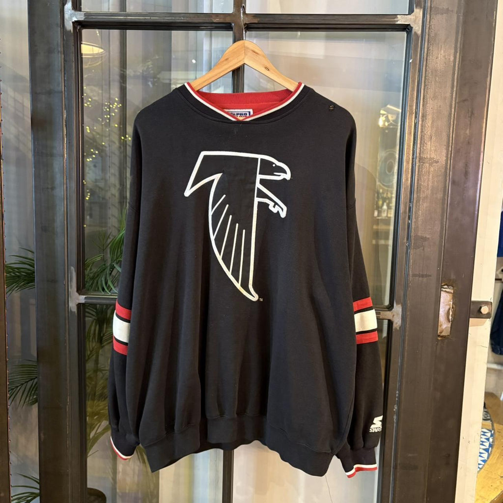 B0425A24BR - Vintage Retro Essential NFL Atlanta Falcons Black Crewneck Jumper Sweatshirt with embroidered logo #atlanta #sportswear #nfl #y2k #atlantaflacons