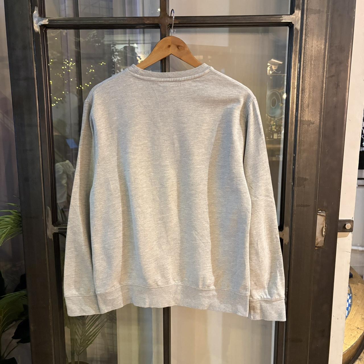 SWT441 - Vintage Retro Essential Light Grey NY New York Schott Crewneck Jumper Sweatshirt with big spellout patch logo #90s #newyork #essential #schott #y2k