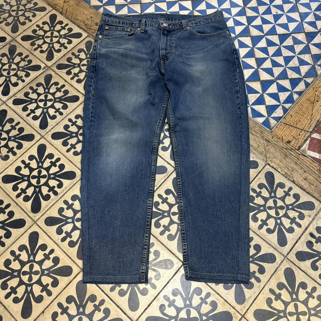 TRW536F - Vintage retro essential Altered Levi’s 505 Tapered Blue Wash Denim Jeans Trousers pants #denim #levis #tapered #levis505 #jeans