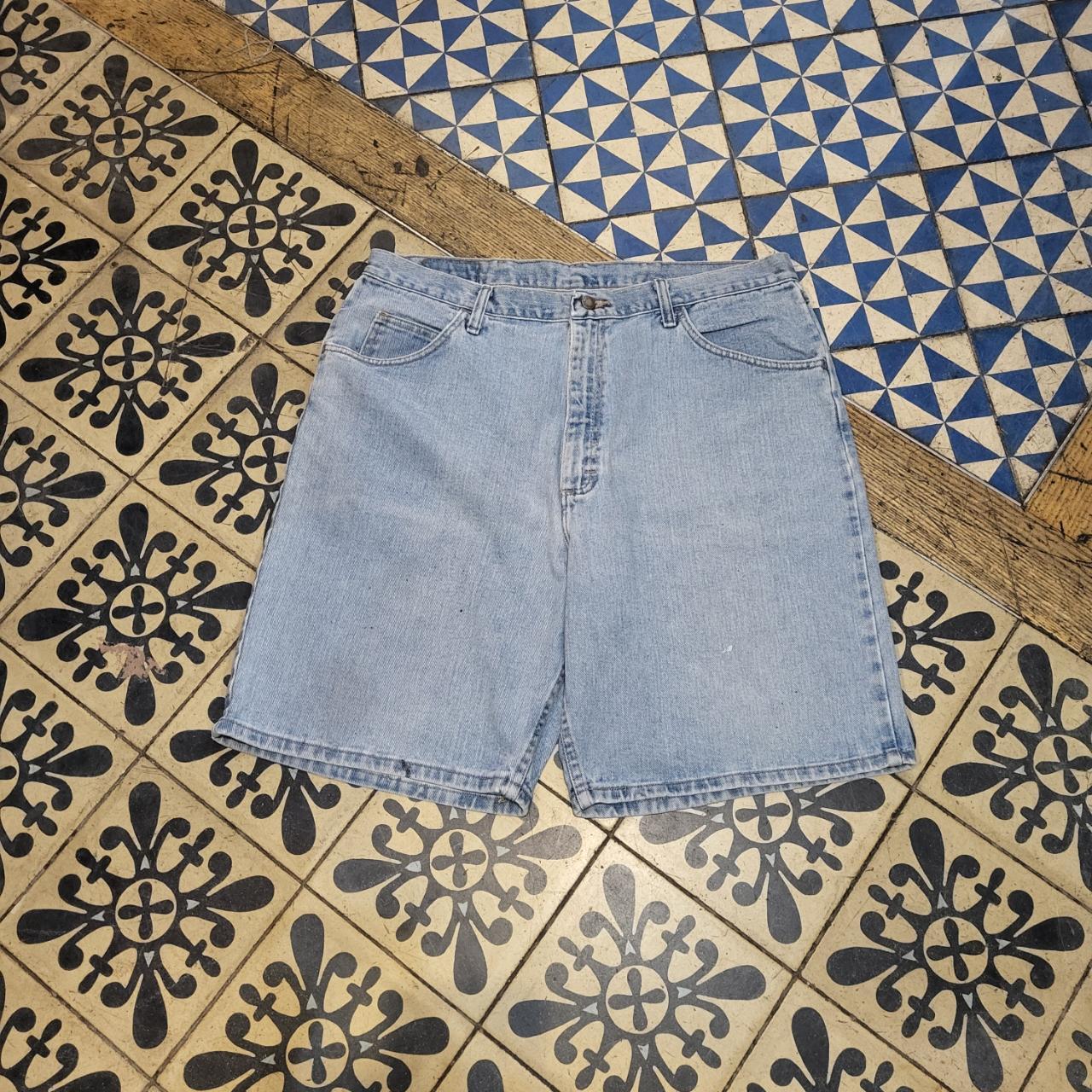JRT304 - Vintage Retro Wrangler Light Blue Wash Denim Shorts Jorts #y2k #wrangler #jorts #skater