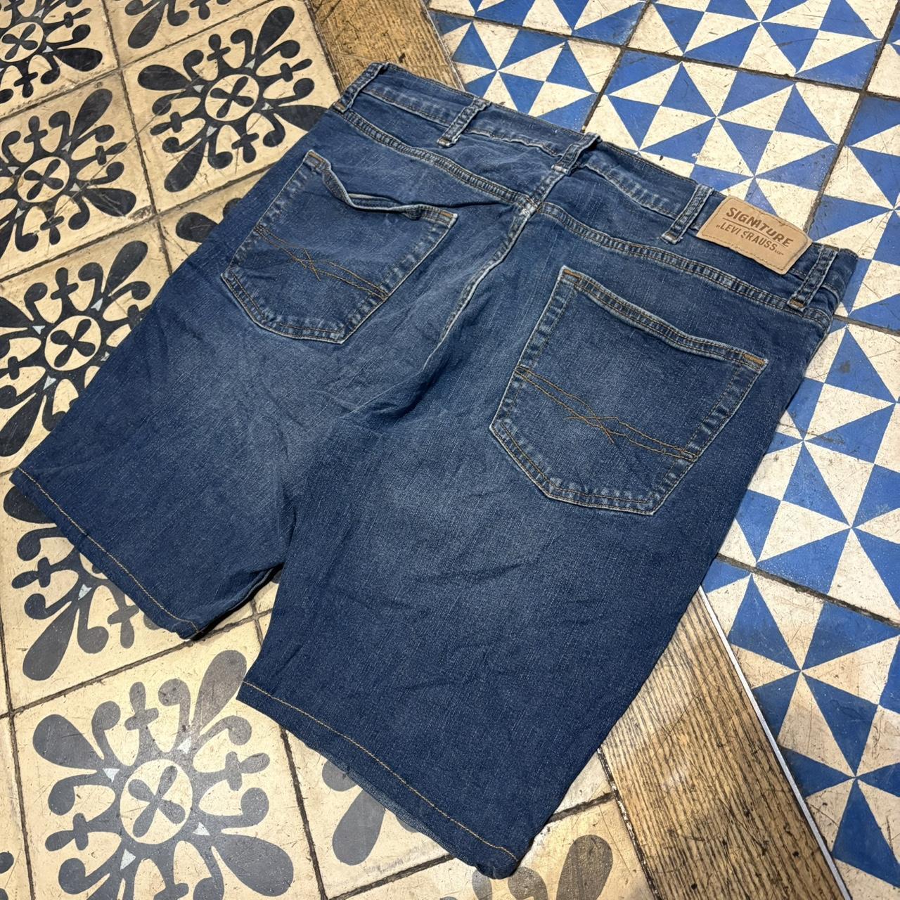JRT129A - Vintage Retro Essential Signature Levi's Strauss Dark Blue Wash Denim Shorts Jorts with detailed patch Logo carpenter workwear #hiphop #90s #jorts #skater #levis