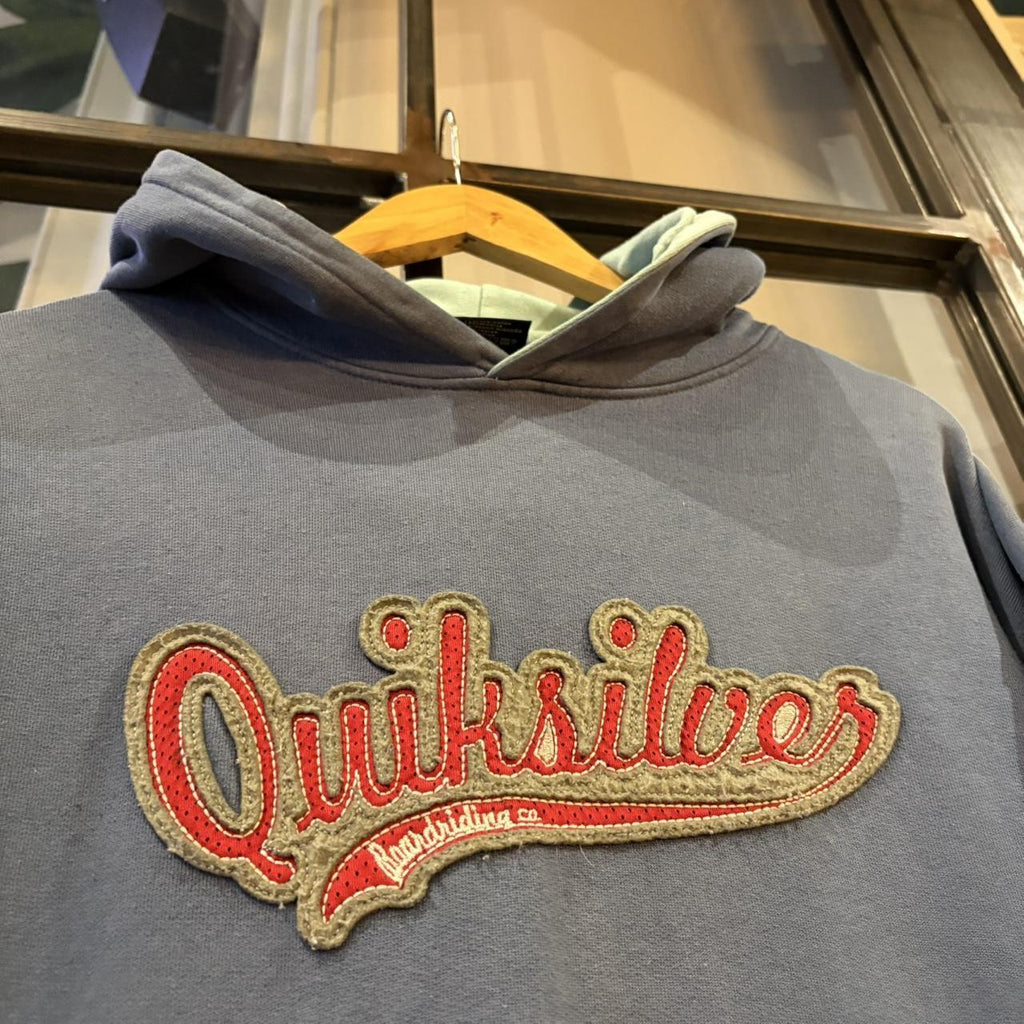 Vintage Quiksilver Hoodie Mens XL Blue Centre Spellout Logo Jumper Pullover Skate Surf Y2K 90s 2000s