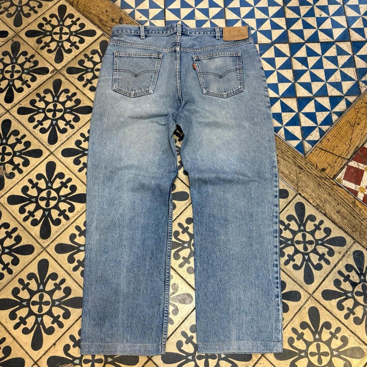 BR2401DD-F - Vintage retro essential  Levi's 501 Light Blue Wash Denim Jeans Trousers pants #denim #straightlef #levis #levis501 #lightwash